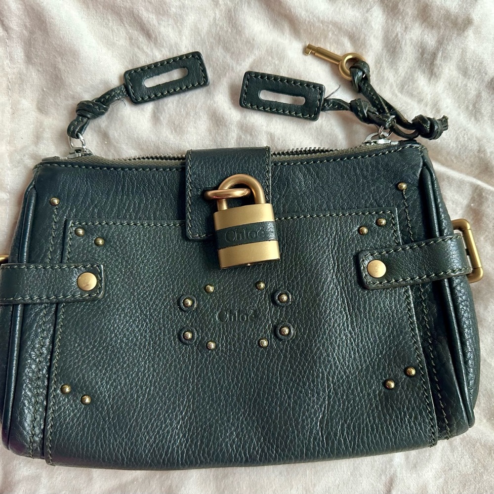 ⁦Chloé clutch bag, RARE Paddington model. Deep green leather clutch.